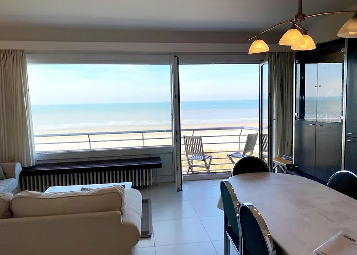 펜션 Attic Near 니우포르트