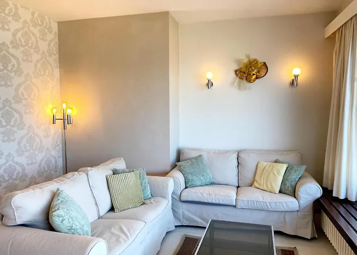 Attic Near * 니우포르트