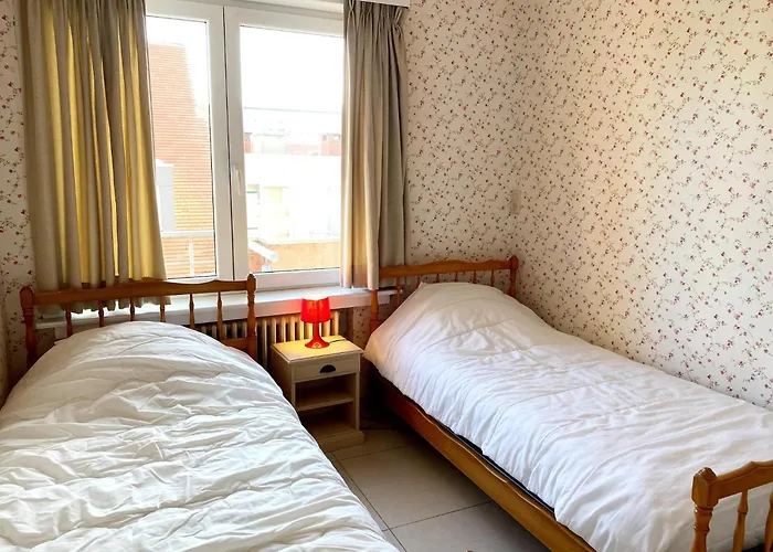 Attic Near 펜션 니우포르트